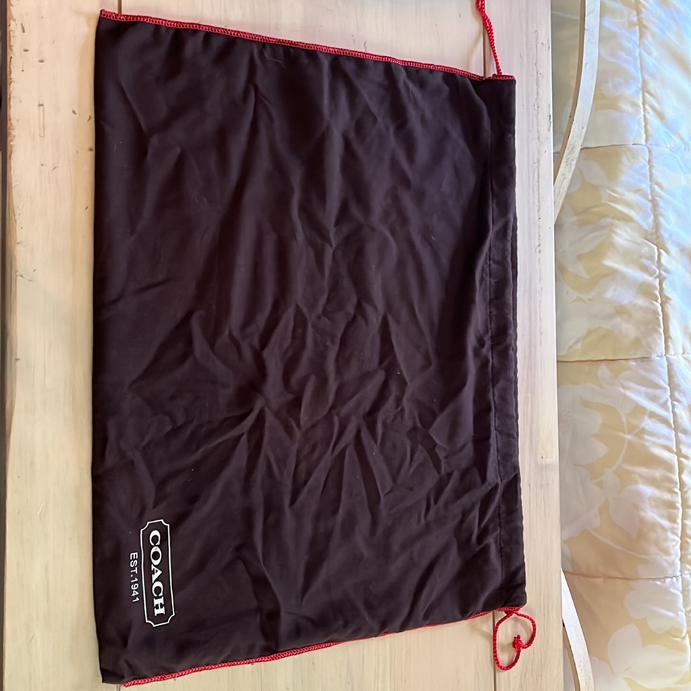 Coach shoulder bag with dust cover - Picture 7 of 7